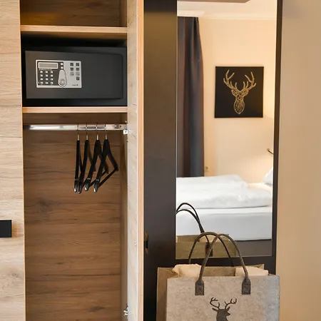 בית הארחה Landgasthof Hirschen 3*